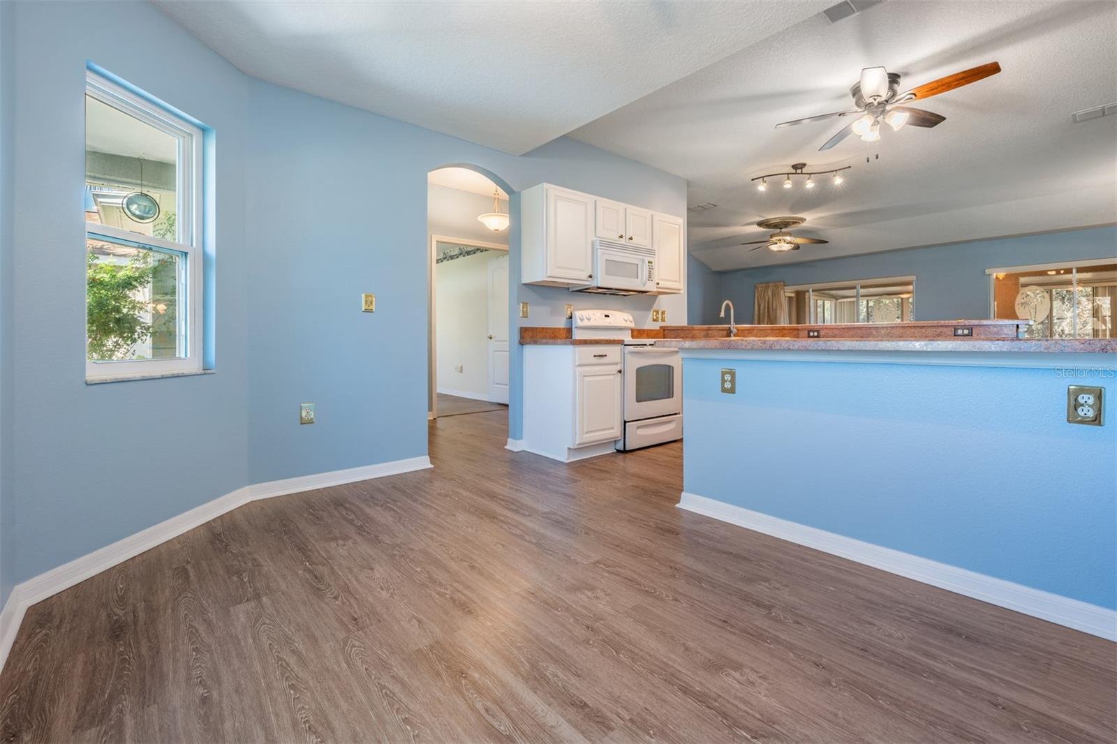 10237 COLLAR DR