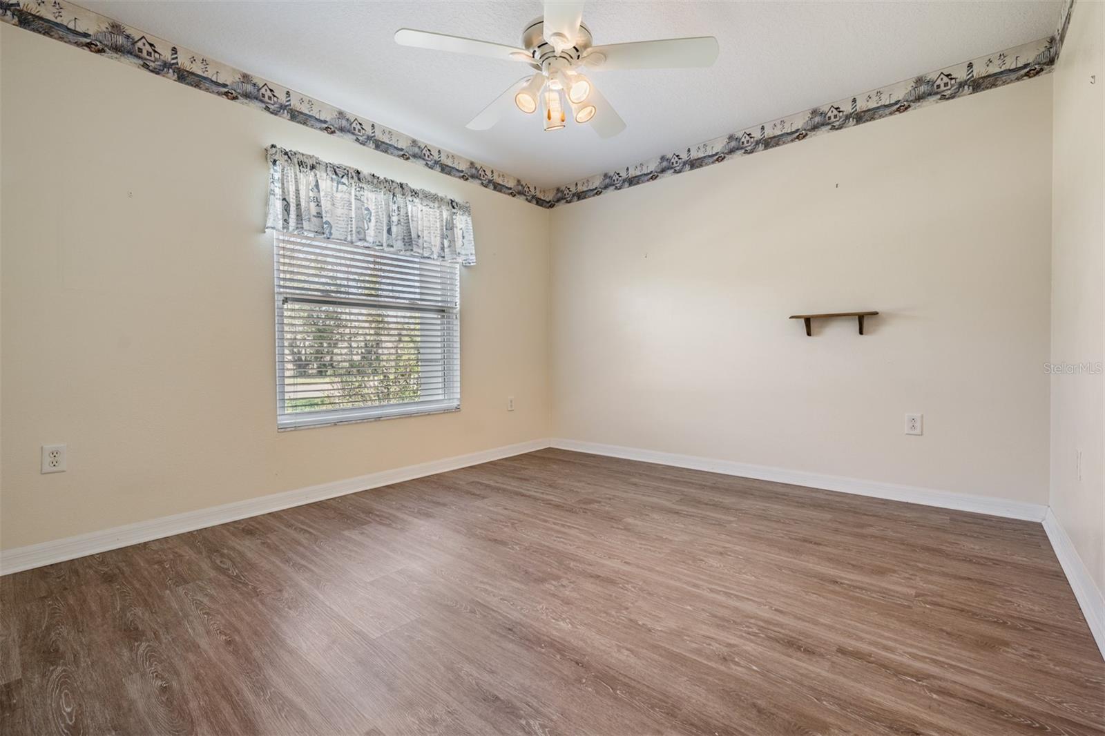 10237 COLLAR DR