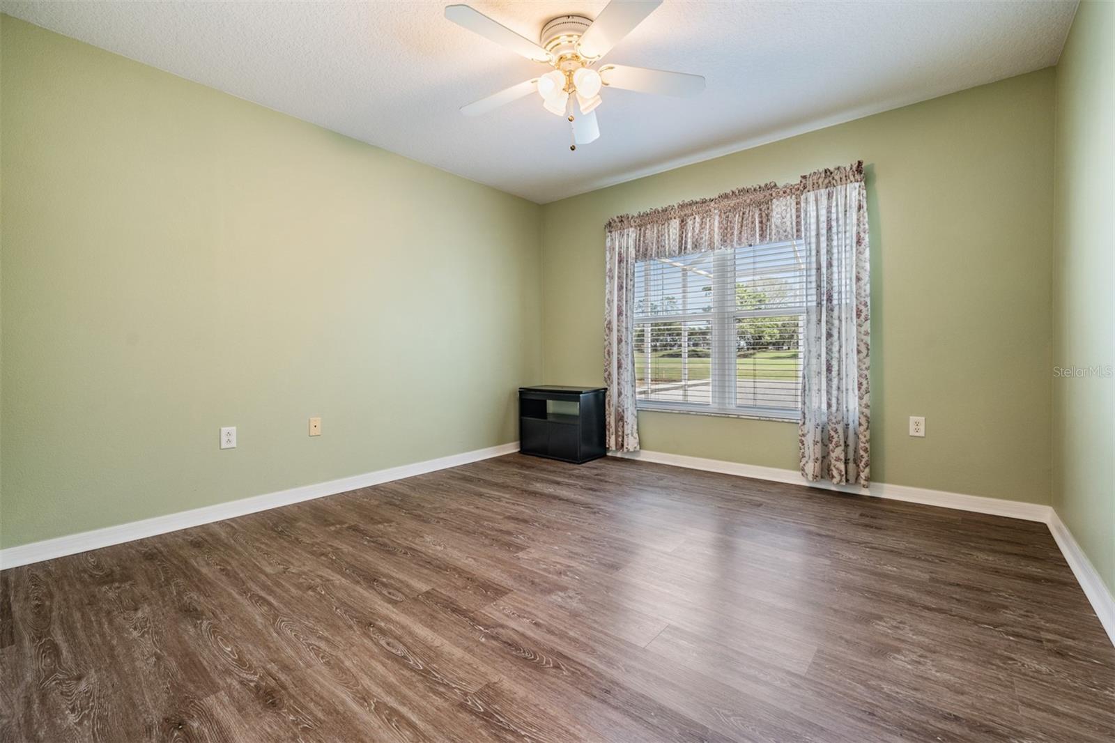 10237 COLLAR DR