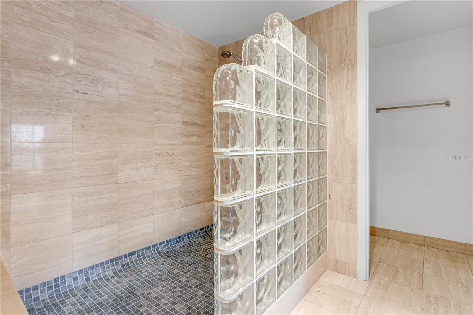 3301 BAYSHORE BLVD #2007B