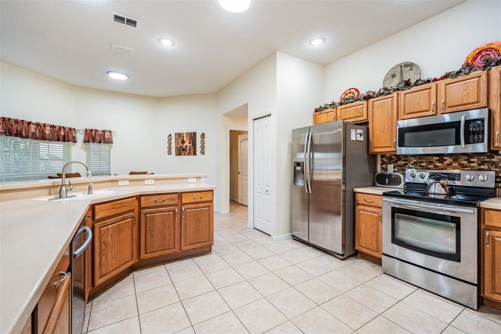10216 MOSHIE LN