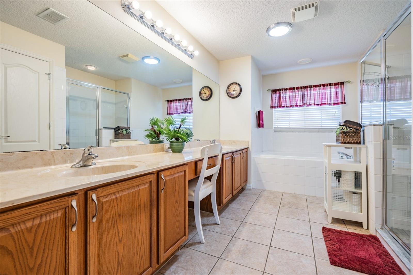 10216 MOSHIE LN