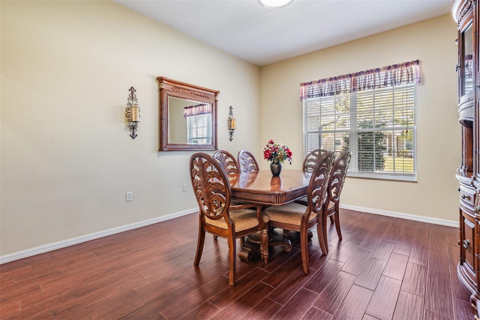 10216 MOSHIE LN