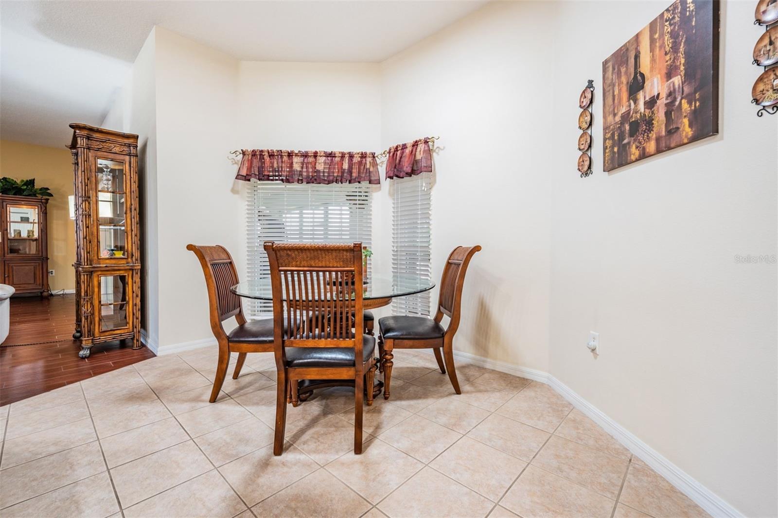 10216 MOSHIE LN
