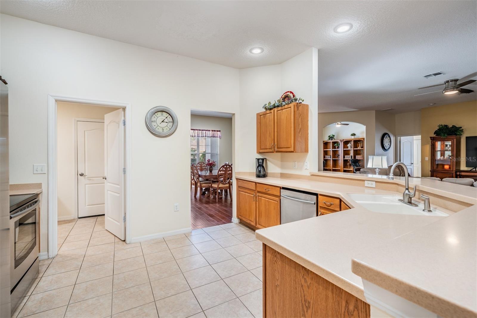 10216 MOSHIE LN