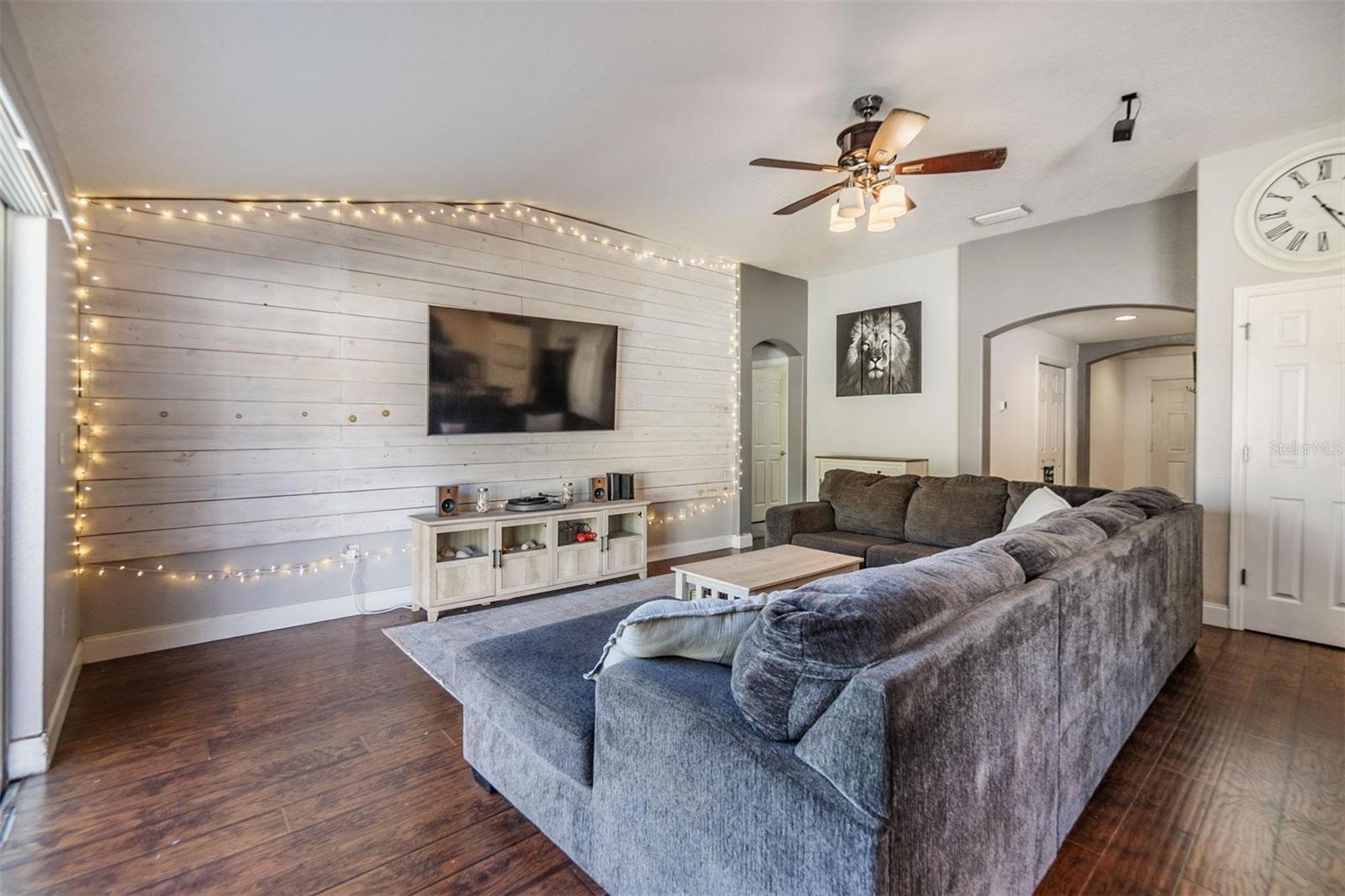 6044 SWEET WILLIAM TER