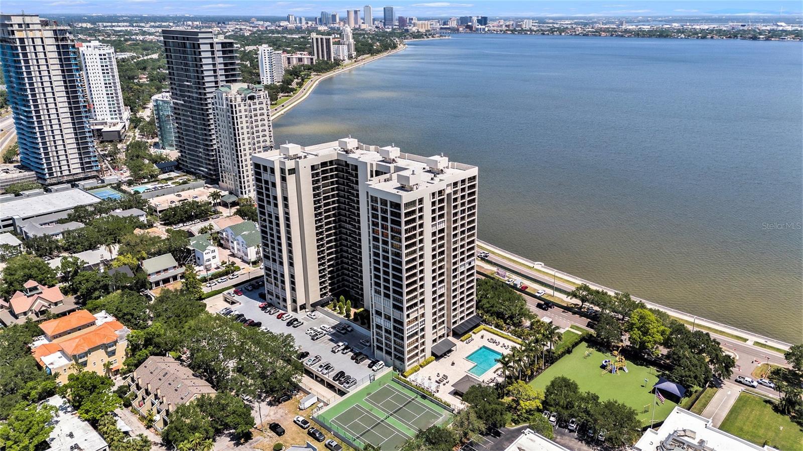 3301 BAYSHORE BLVD #1601E