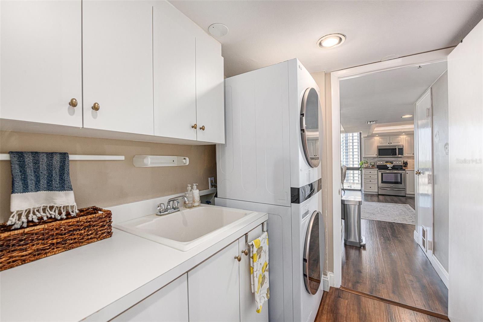 3301 BAYSHORE BLVD #1601E