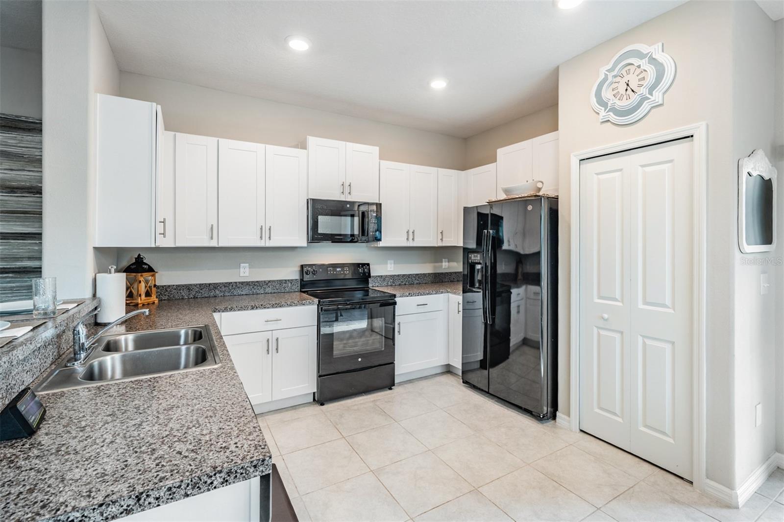 4550 GLOBE THISTLE DR