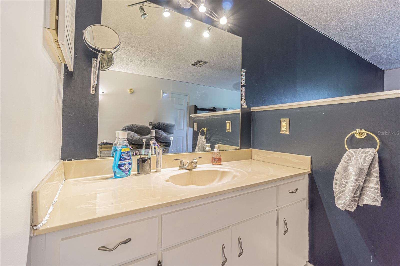 35058 WHISPERING OAKS BLVD