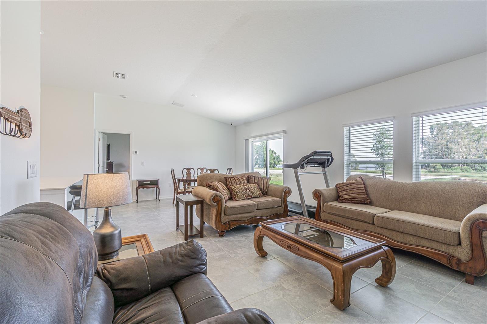748 TROTTERS DR