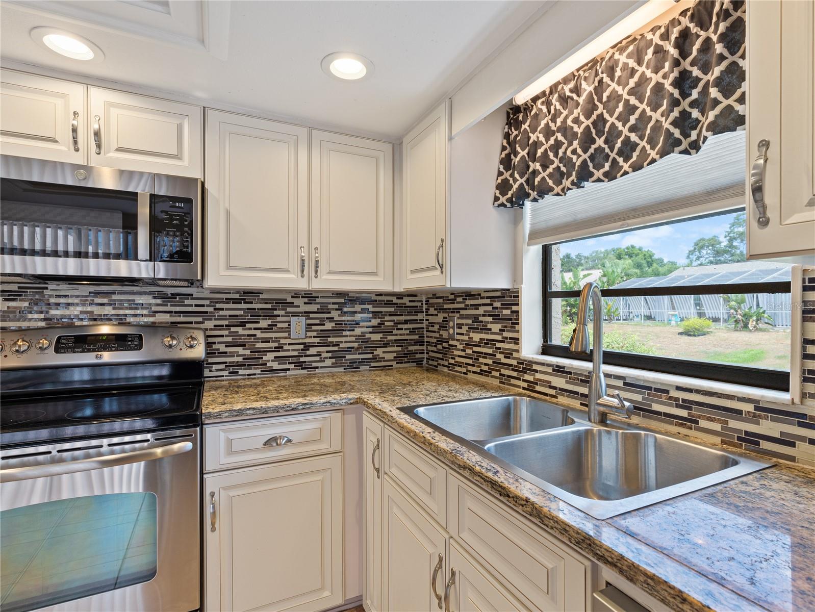 37147 FOXRUN PL