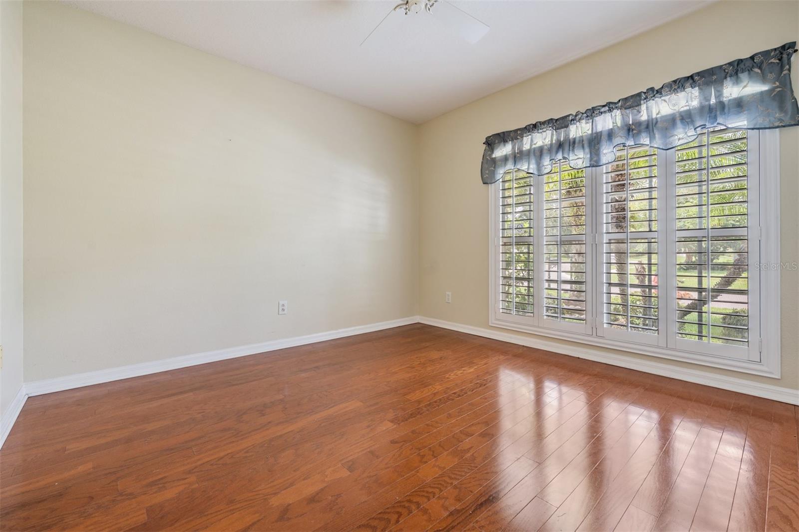 5503 TERRAIN DE GOLF DR