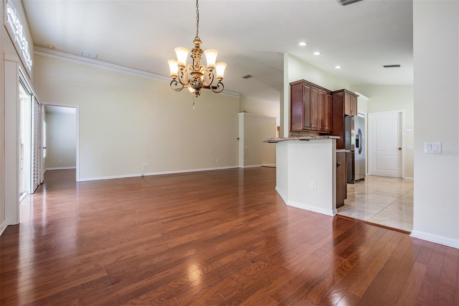 5503 TERRAIN DE GOLF DR