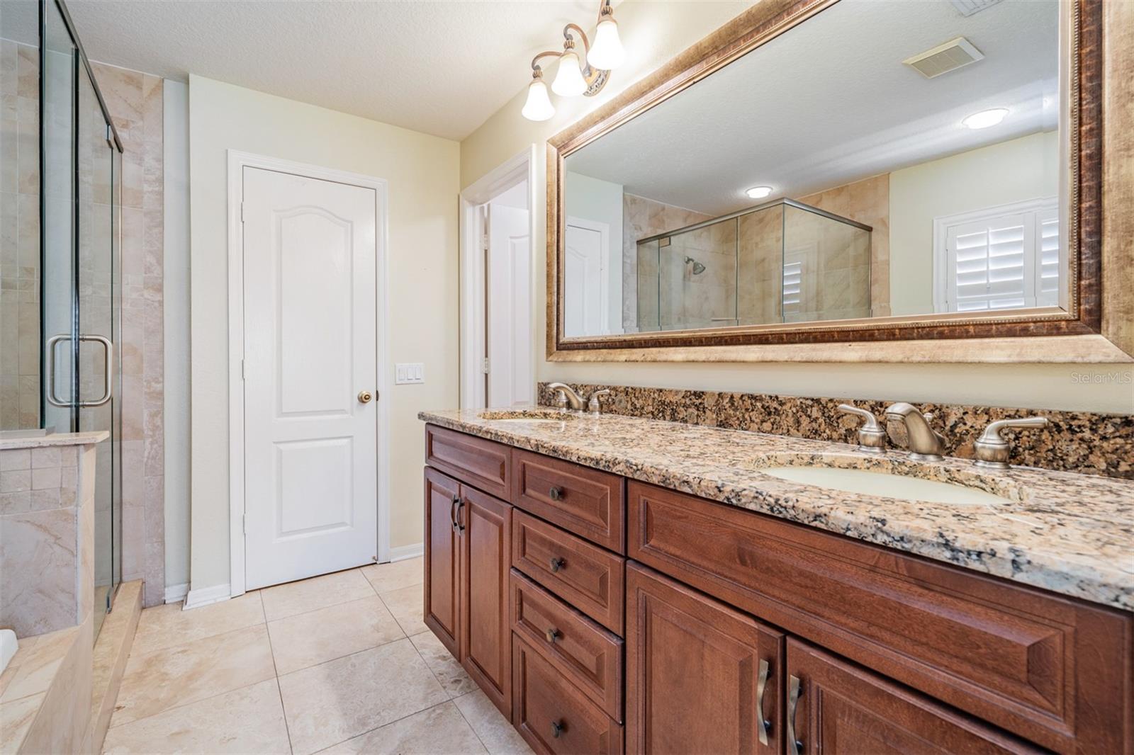 5503 TERRAIN DE GOLF DR