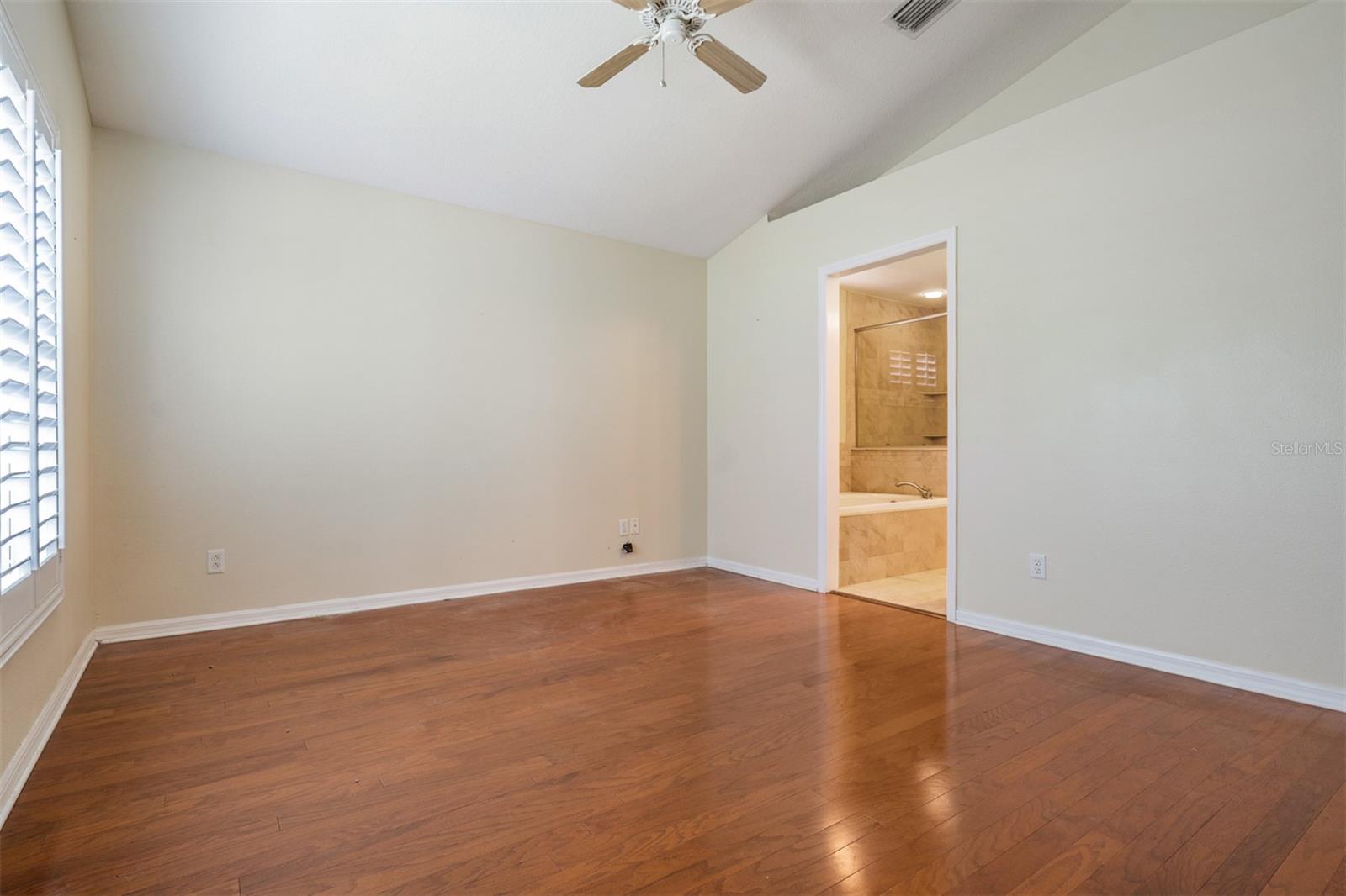 5503 TERRAIN DE GOLF DR