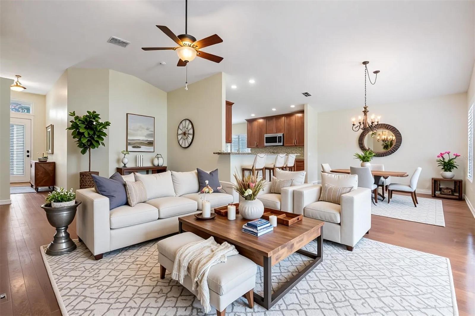 5503 TERRAIN DE GOLF DR