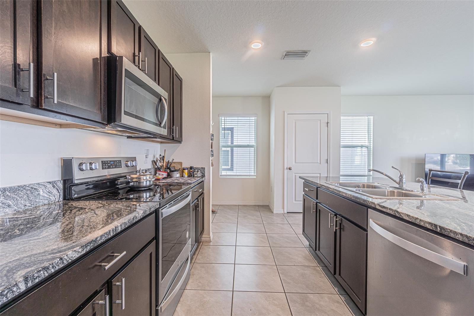 10612 PENNY GALE LOOP