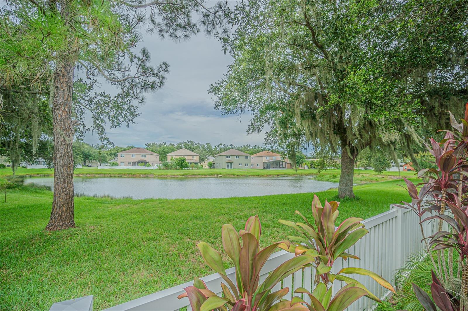 10427 LUCAYA DR