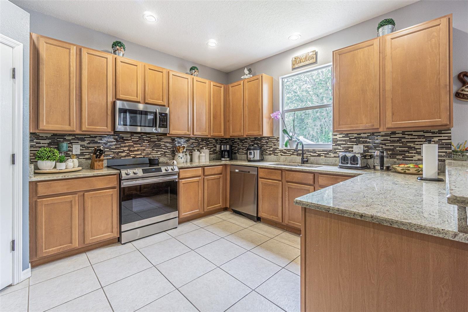 10427 LUCAYA DR