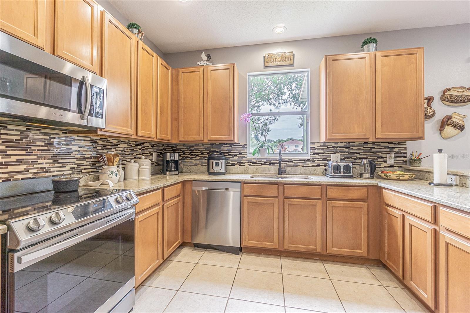 10427 LUCAYA DR