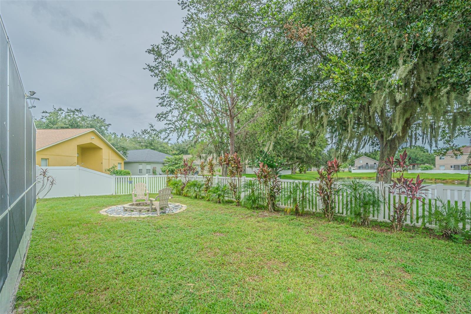 10427 LUCAYA DR