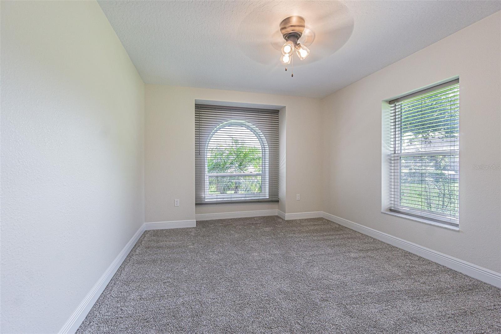 6533 BRENTWOOD DR