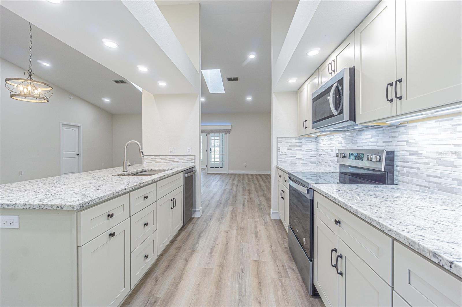 6533 BRENTWOOD DR