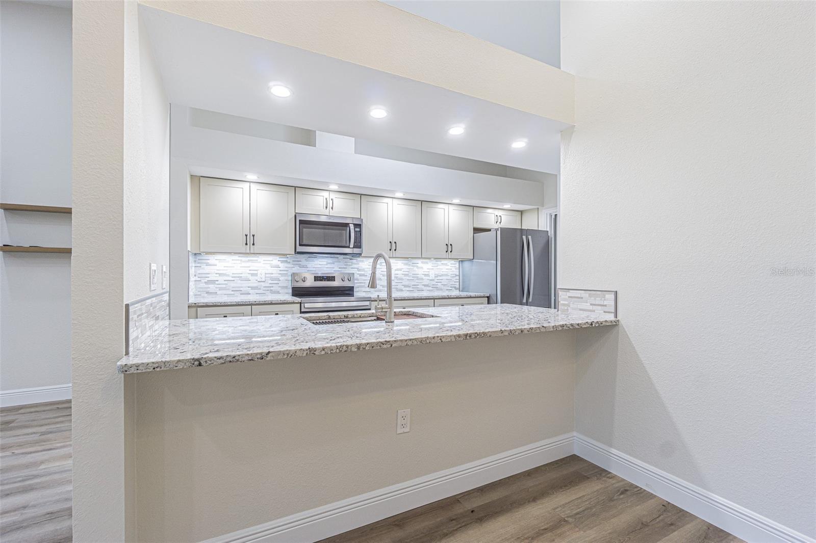 6533 BRENTWOOD DR