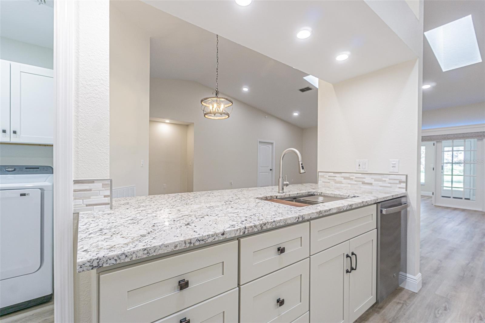 6533 BRENTWOOD DR