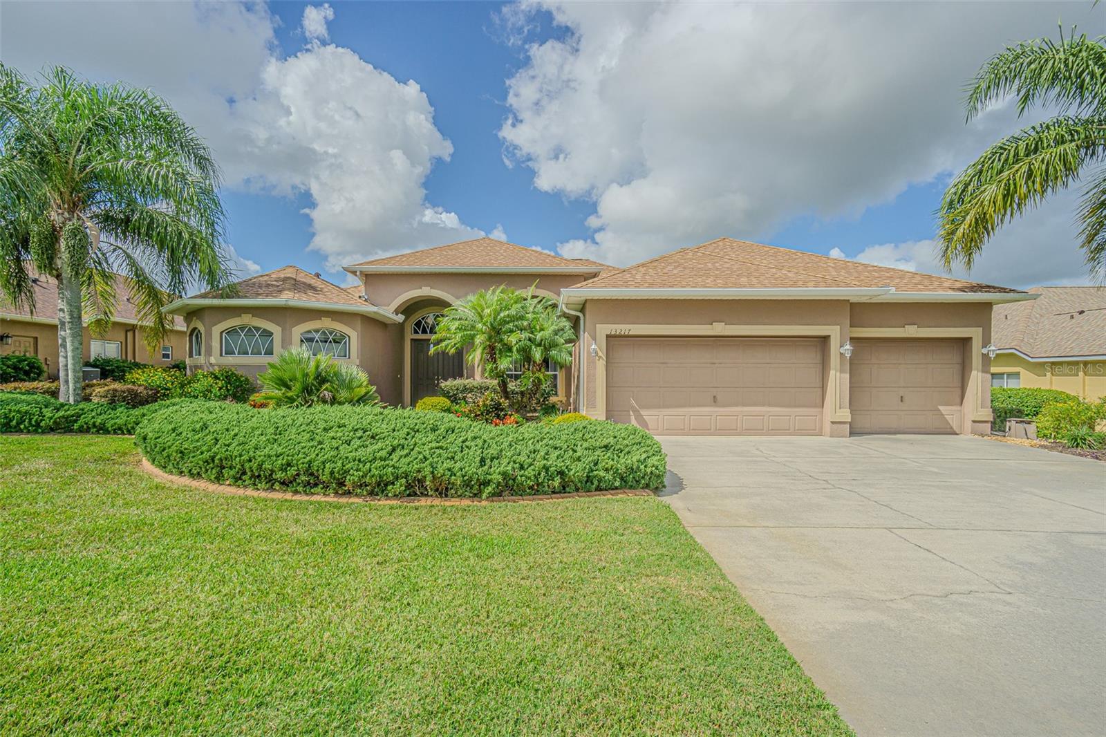 13217 THOROUGHBRED DR