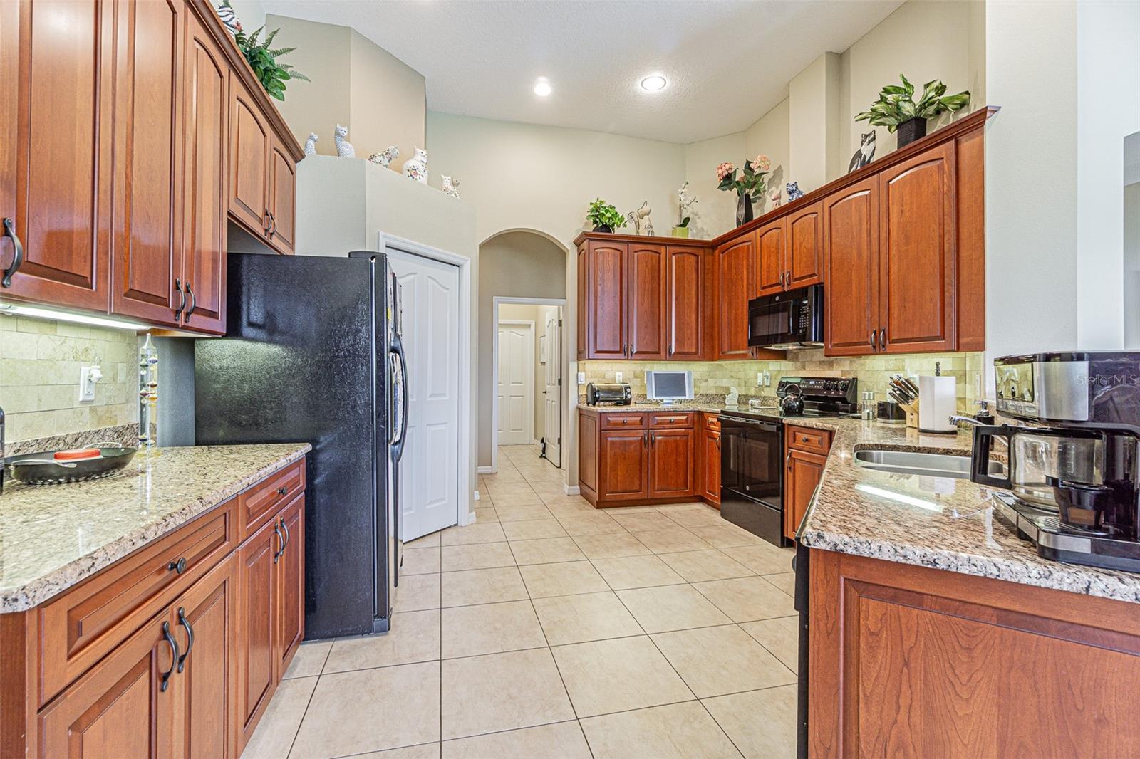 13217 THOROUGHBRED DR