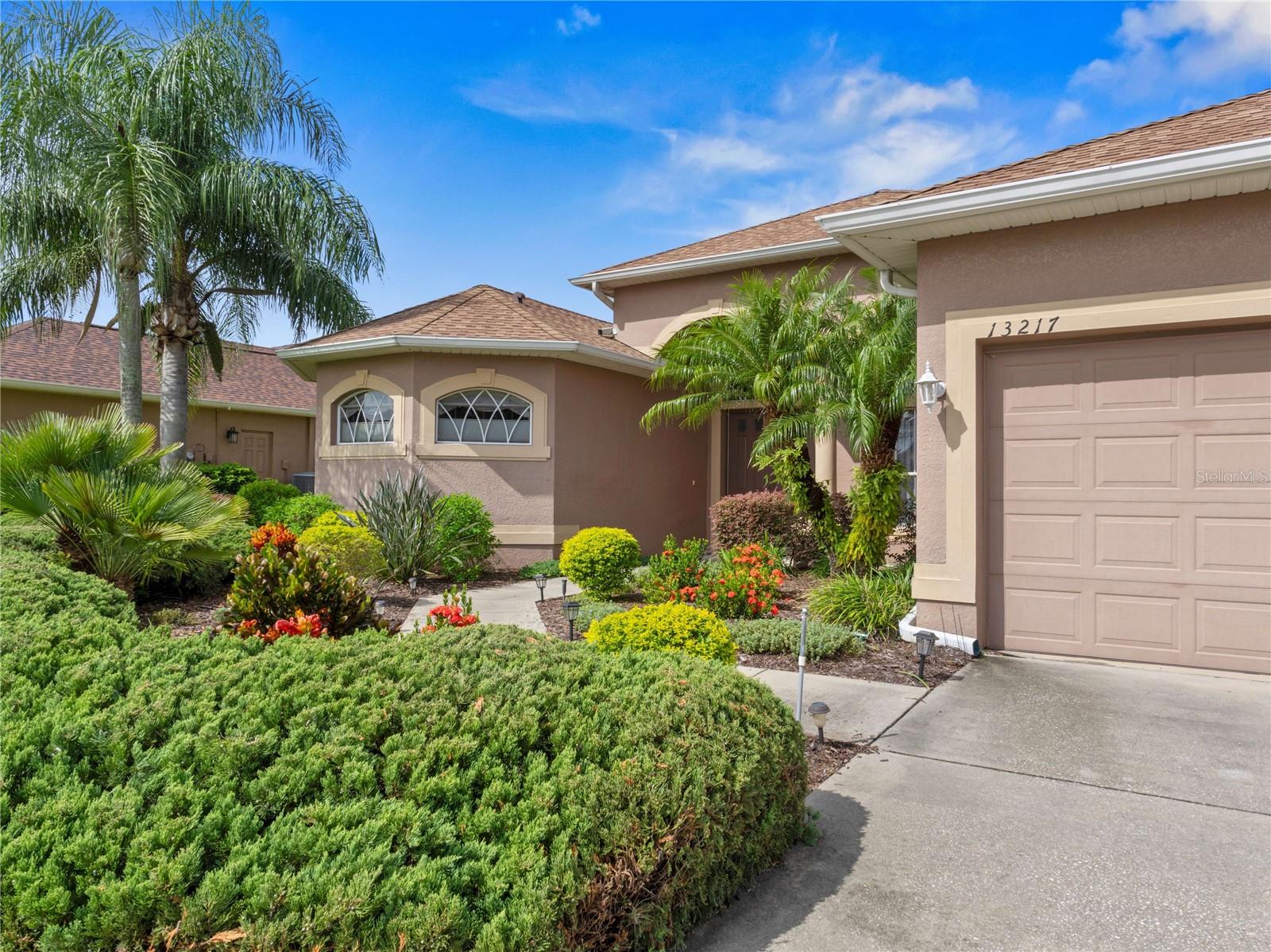 13217 THOROUGHBRED DR