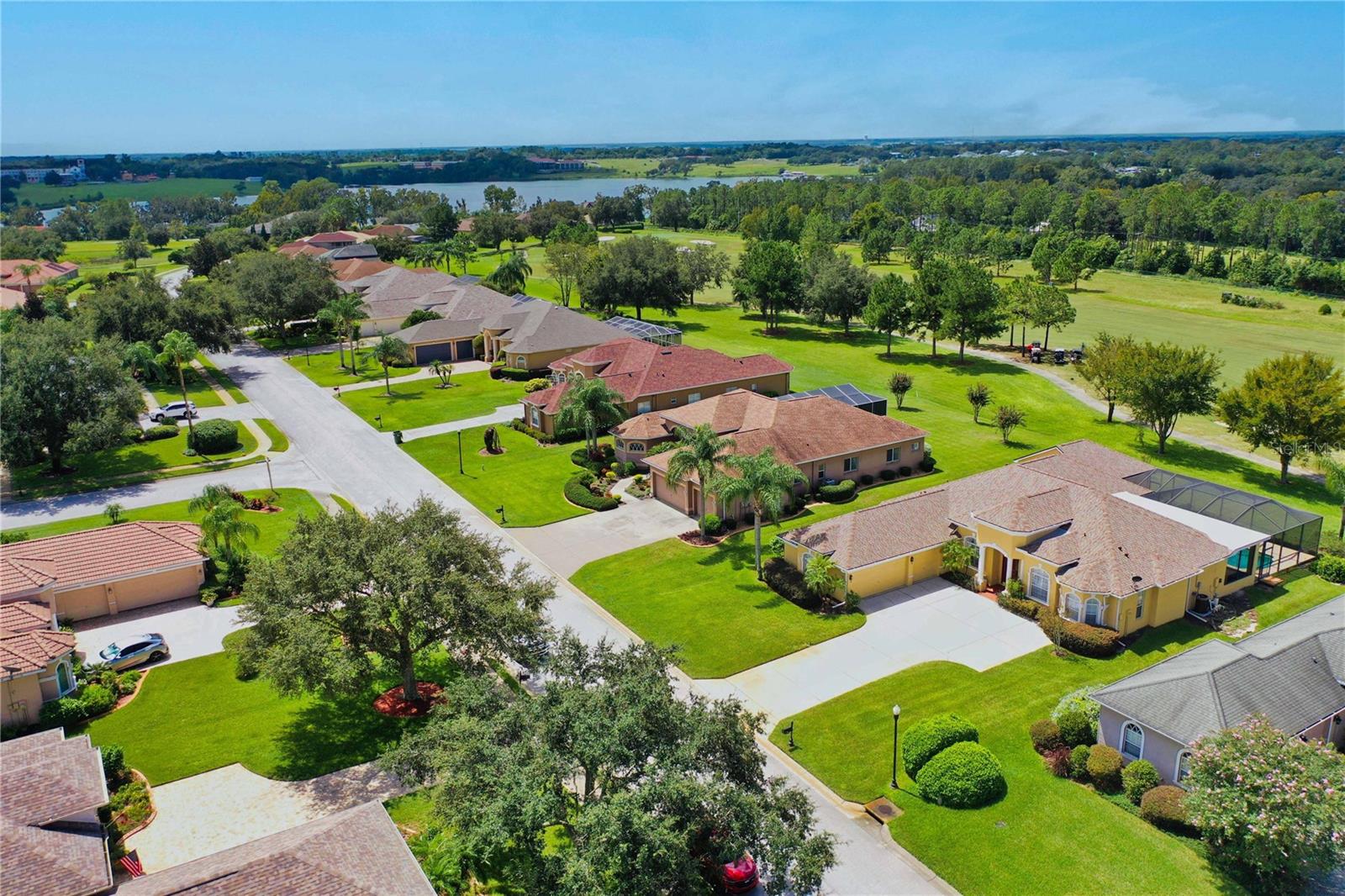 13217 THOROUGHBRED DR