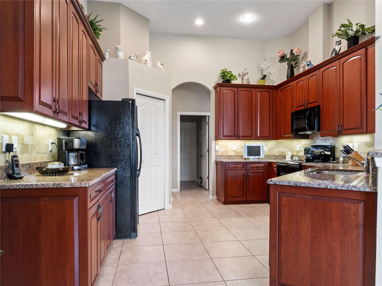 13217 THOROUGHBRED DR