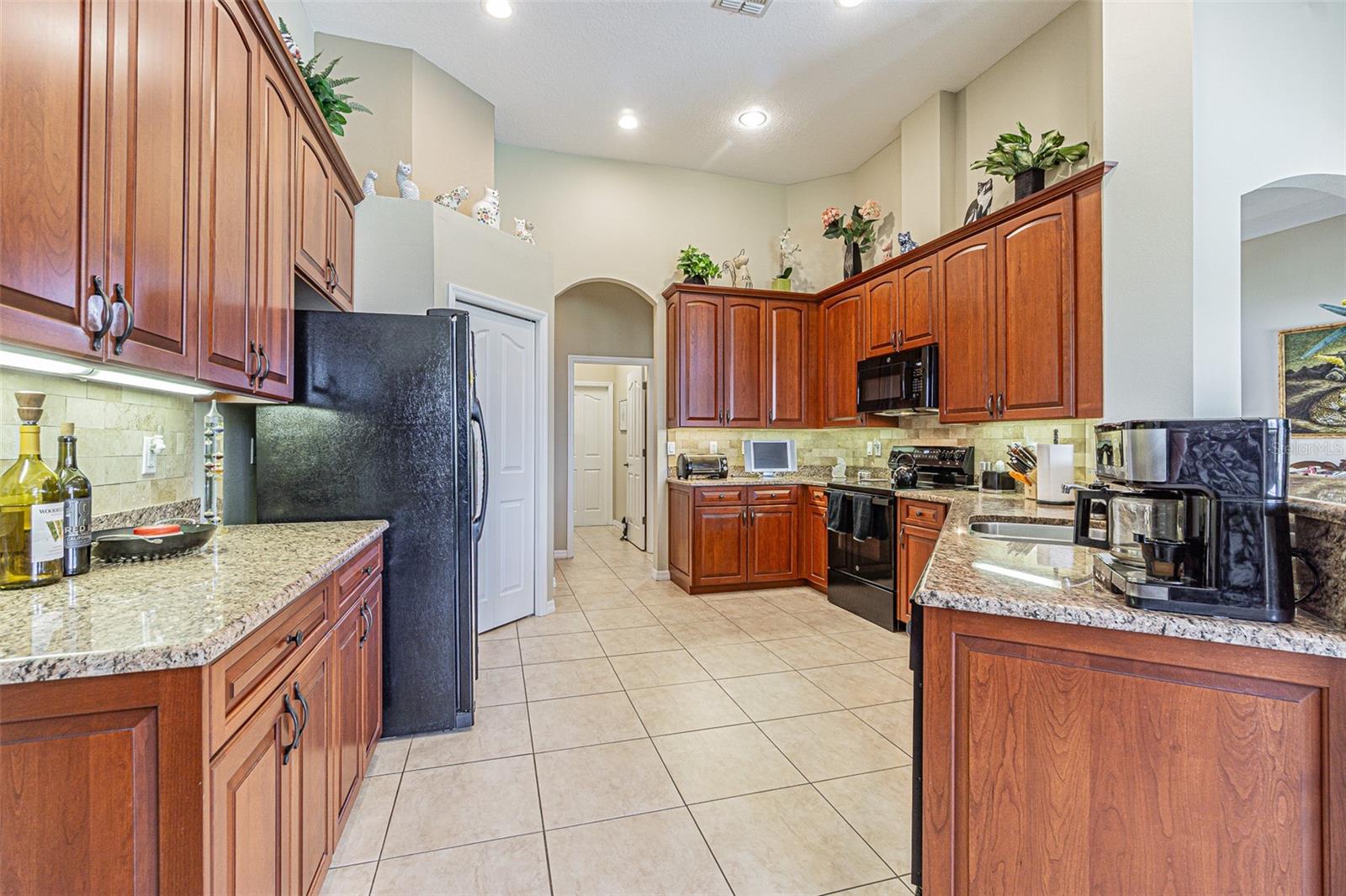 13217 THOROUGHBRED DR