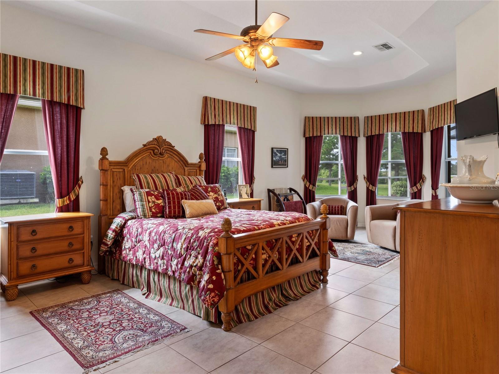 13217 THOROUGHBRED DR