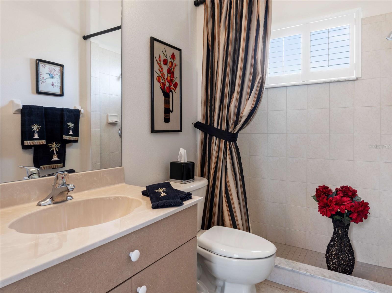 13217 THOROUGHBRED DR