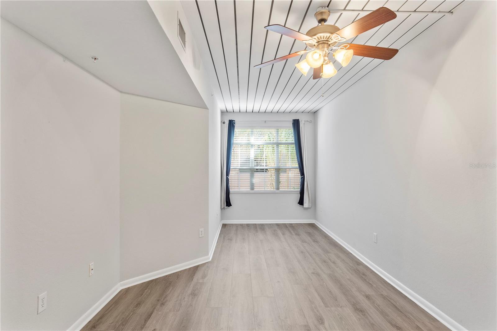 2411 W HORATIO ST #522