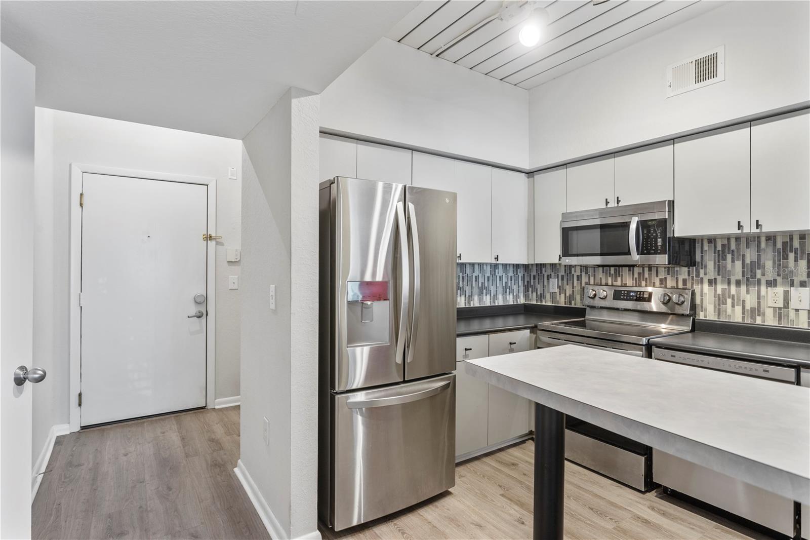 2411 W HORATIO ST #522