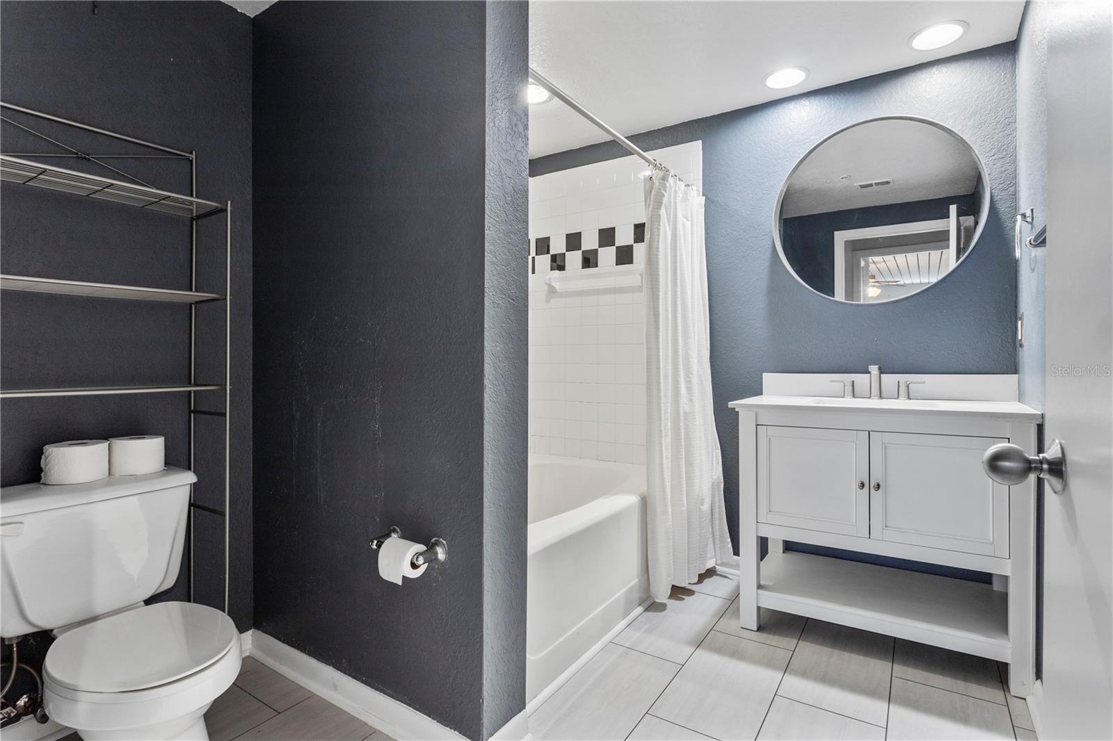 2411 W HORATIO ST #522