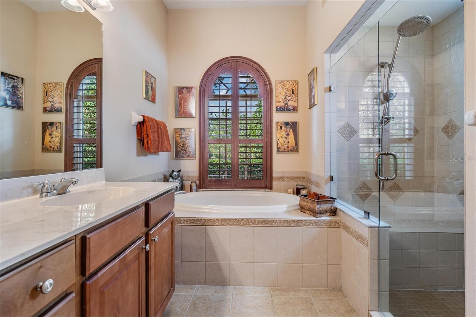 13514 THOROUGHBRED DR