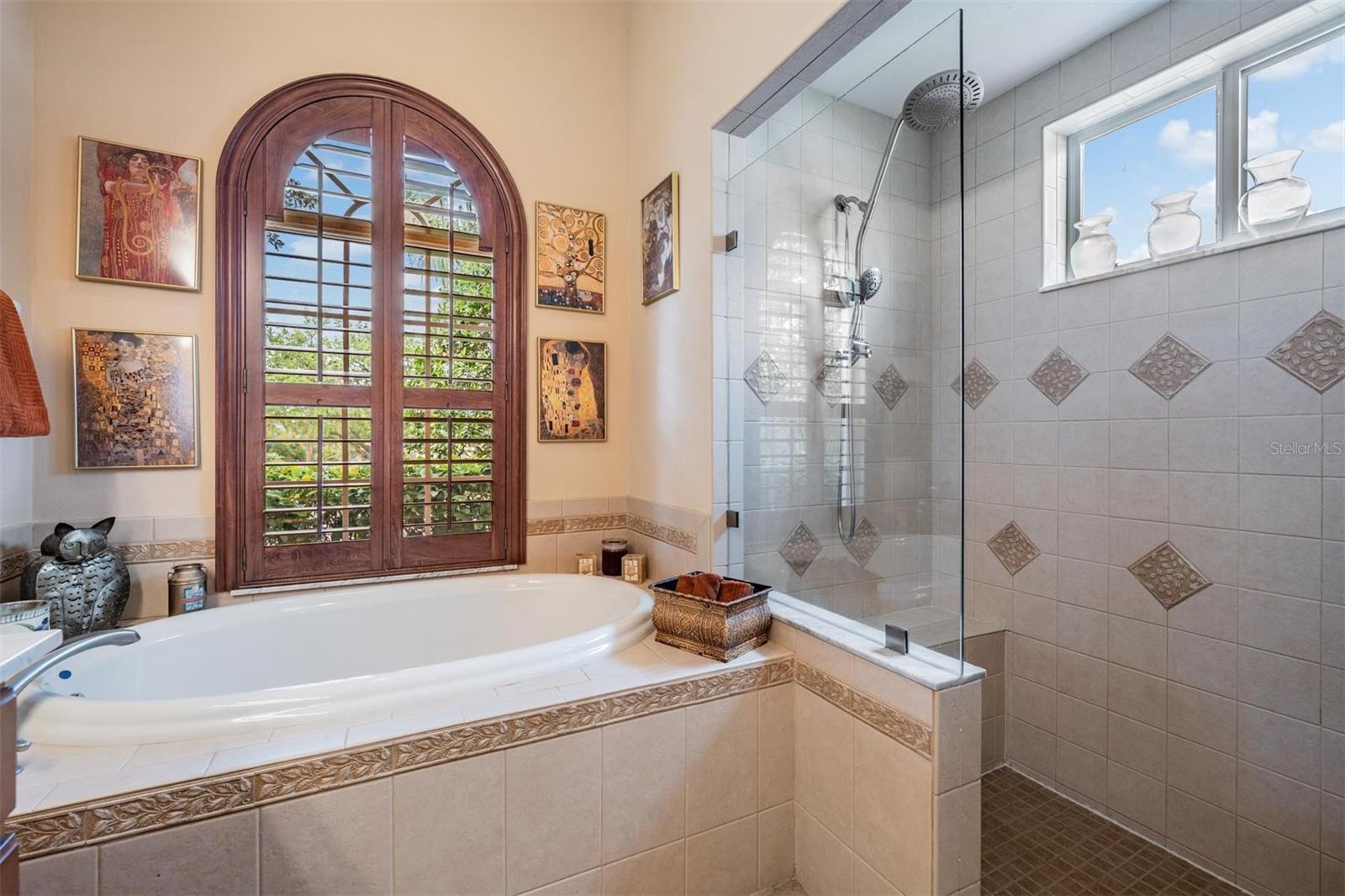 13514 THOROUGHBRED DR