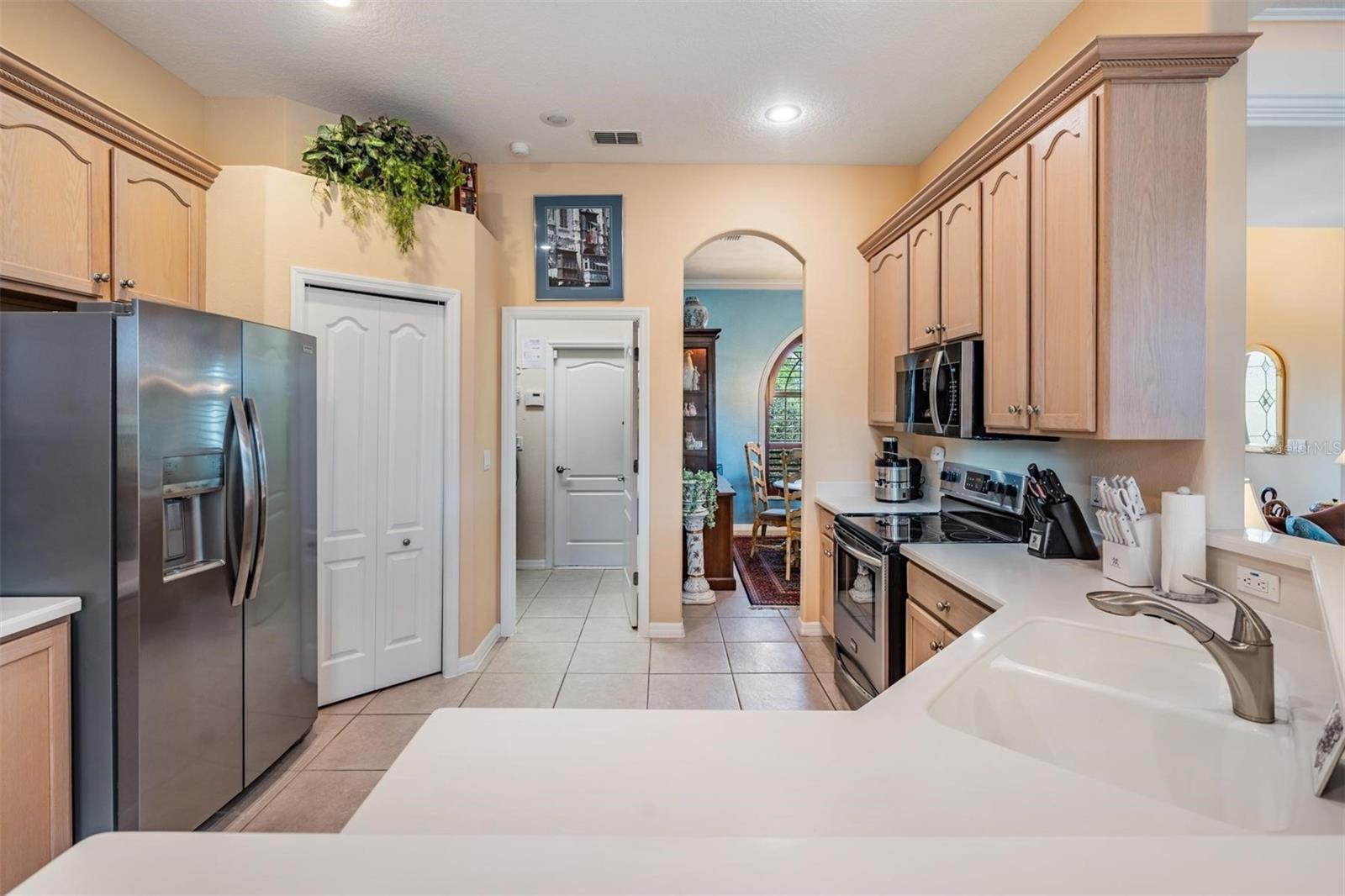 13514 THOROUGHBRED DR