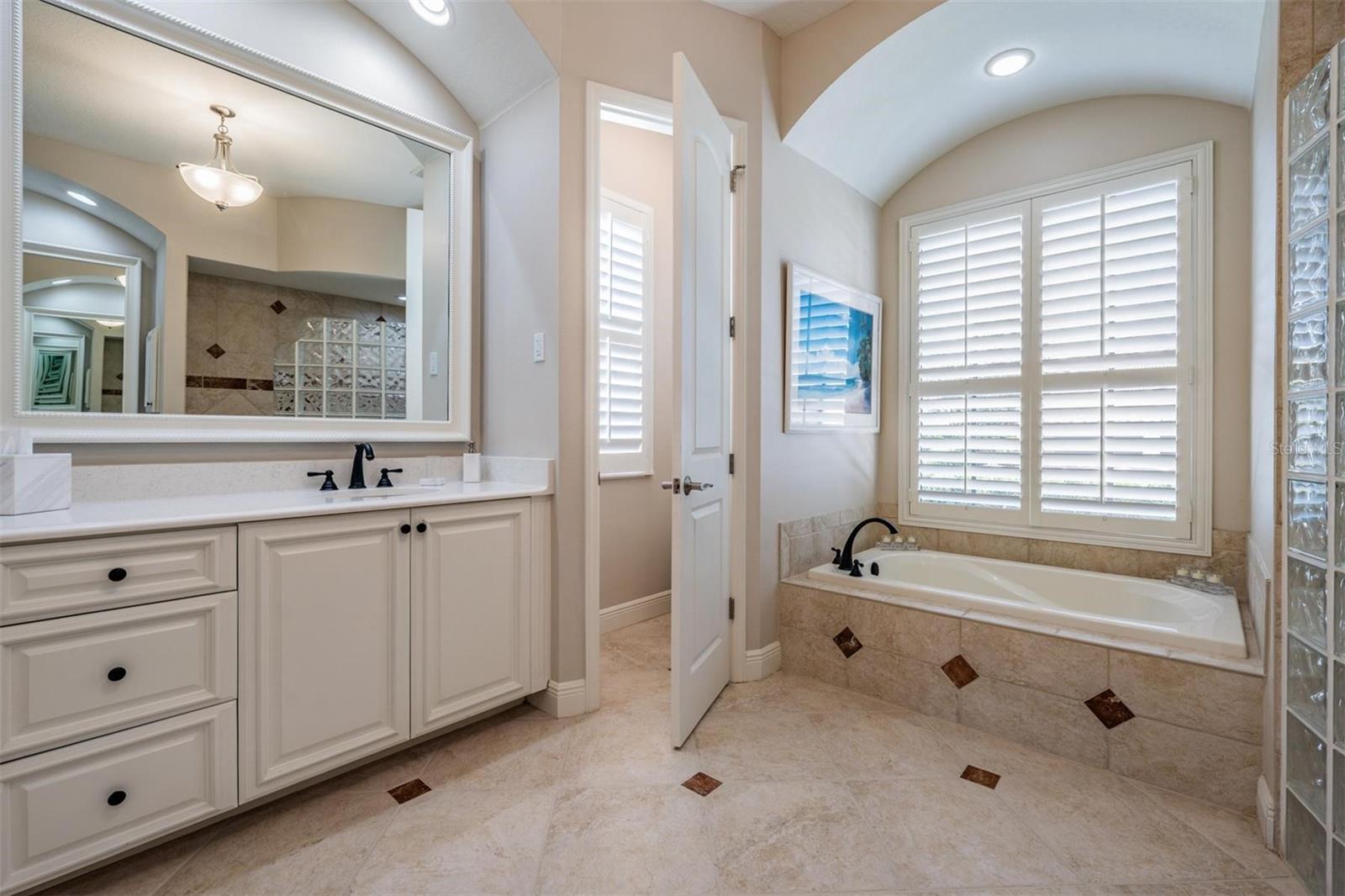 6915 BRIER CREEK CT