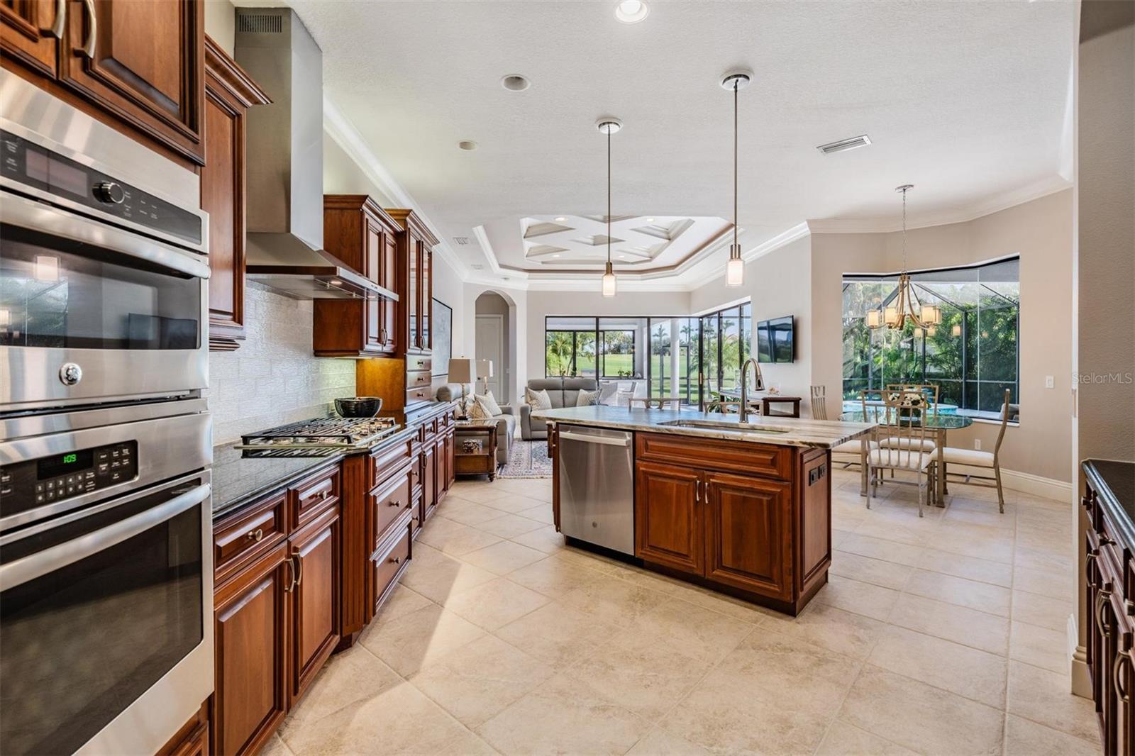 6915 BRIER CREEK CT