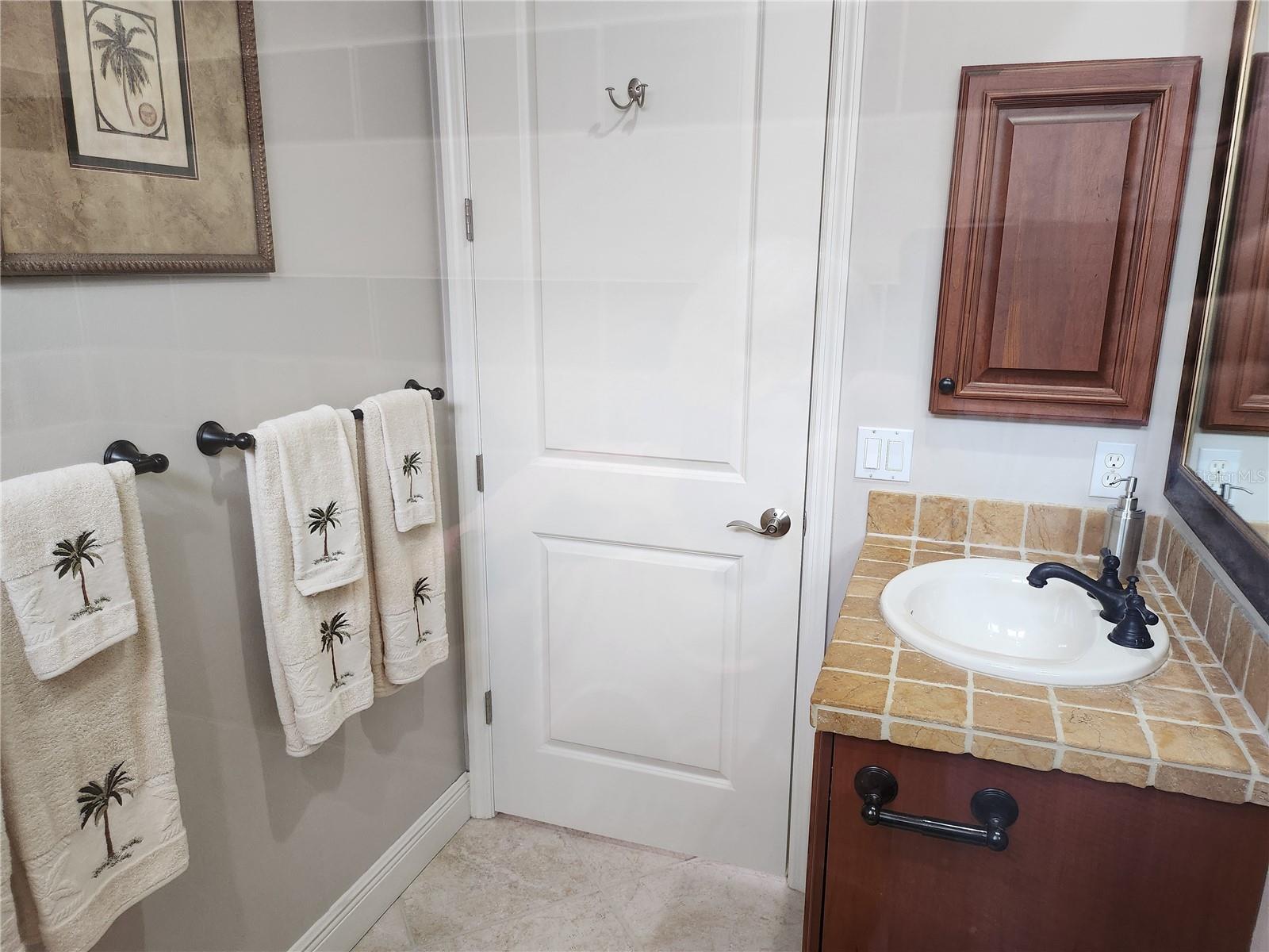 6915 BRIER CREEK CT