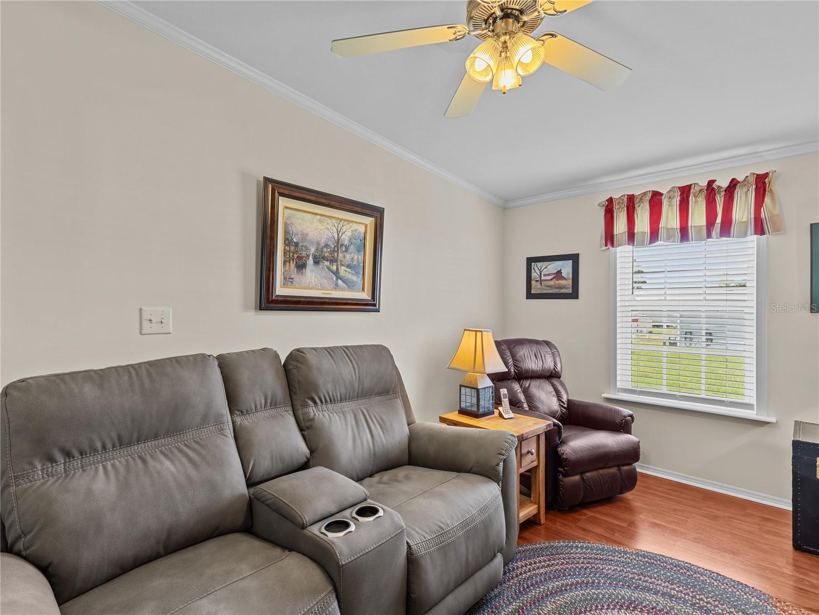 10054 COLLINGWOOD AVE