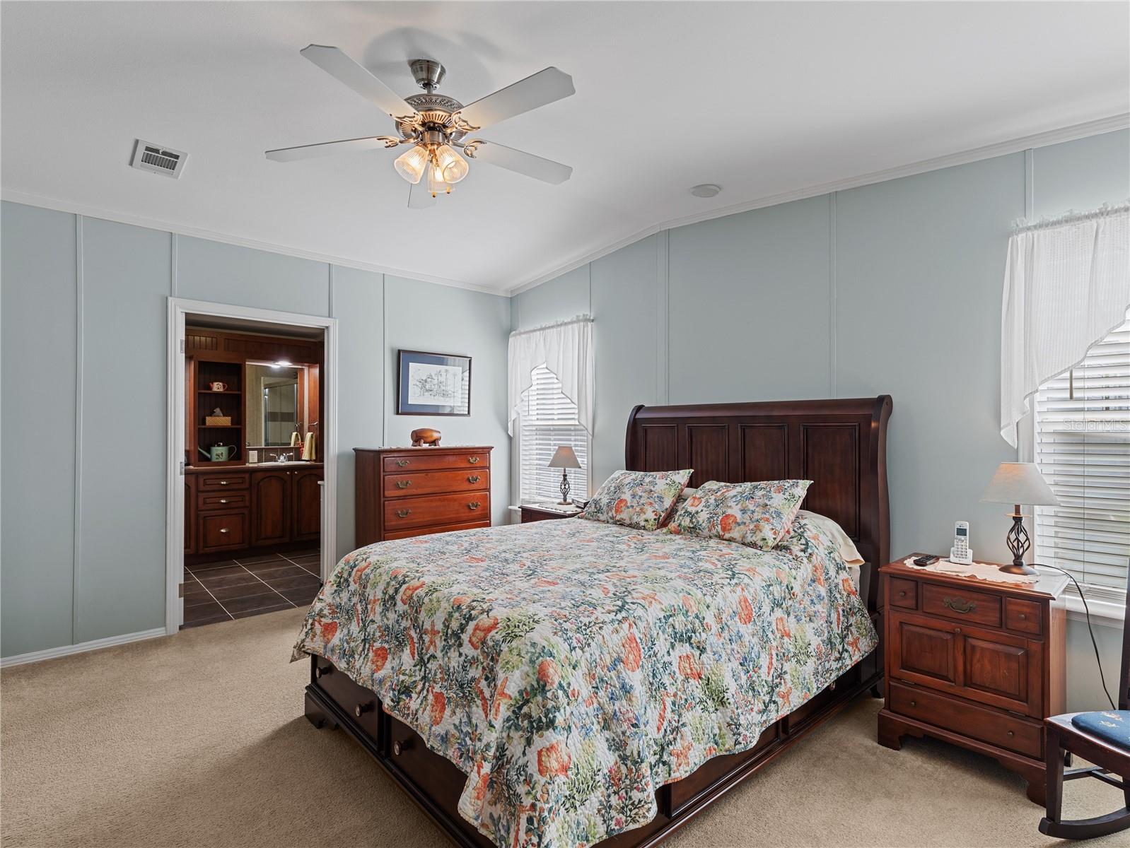 10054 COLLINGWOOD AVE