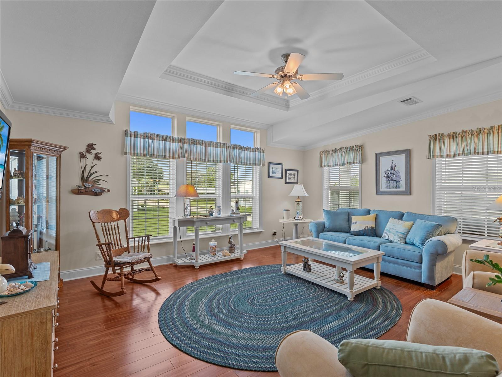 10054 COLLINGWOOD AVE